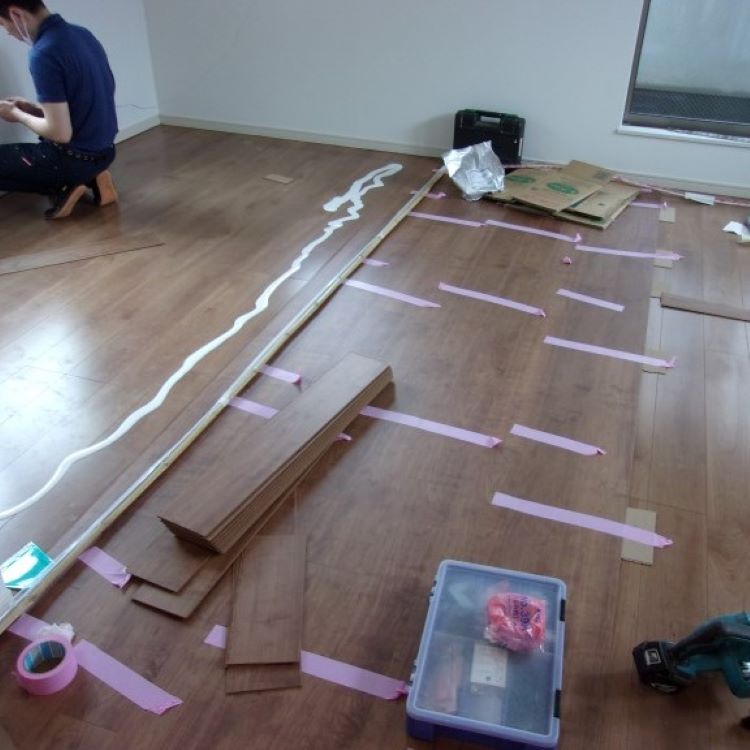 ティーブラウン施工風景