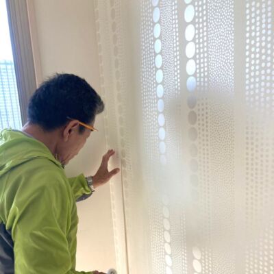 江東区有明マンション、住みながらのクロス施工事例